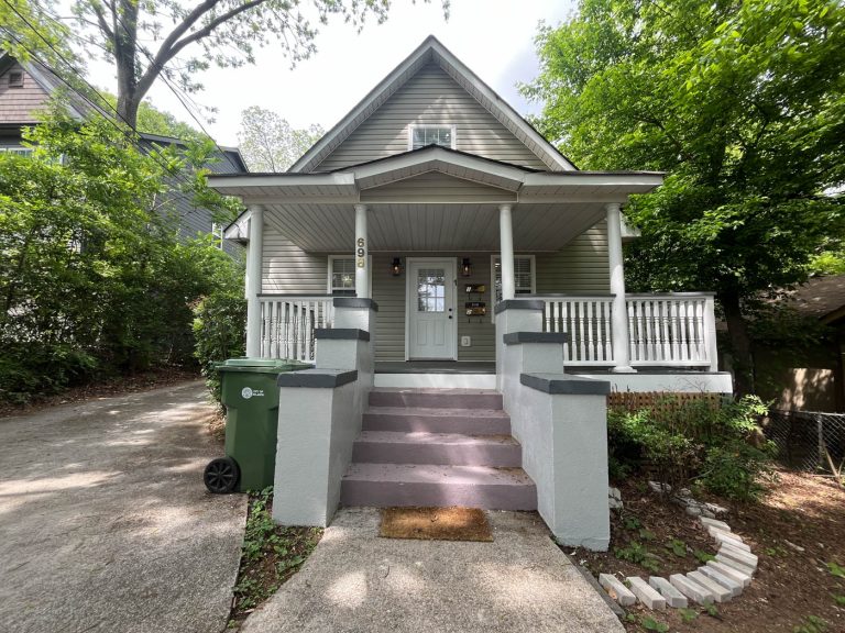 698 bryan st-2