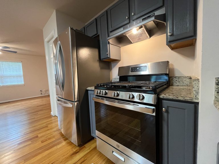 698 bryan st-20